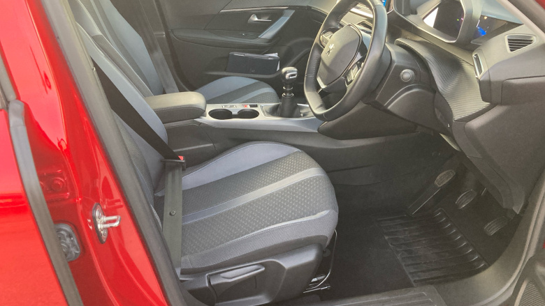 Peugeot 2008 1.2 PureTech Allure Premium 5dr Petrol Estate